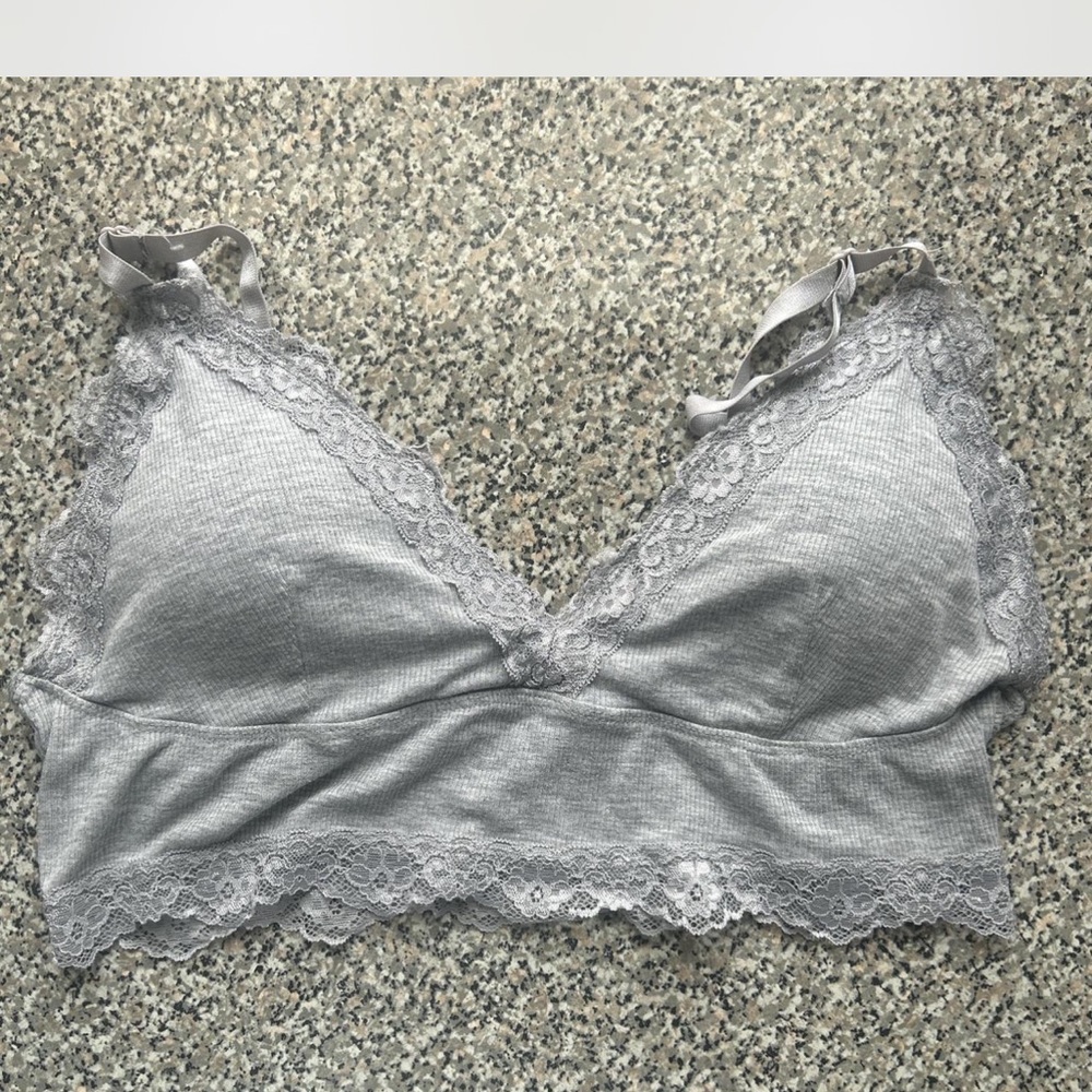 Chic Lace-Trimmed Gray Bralette